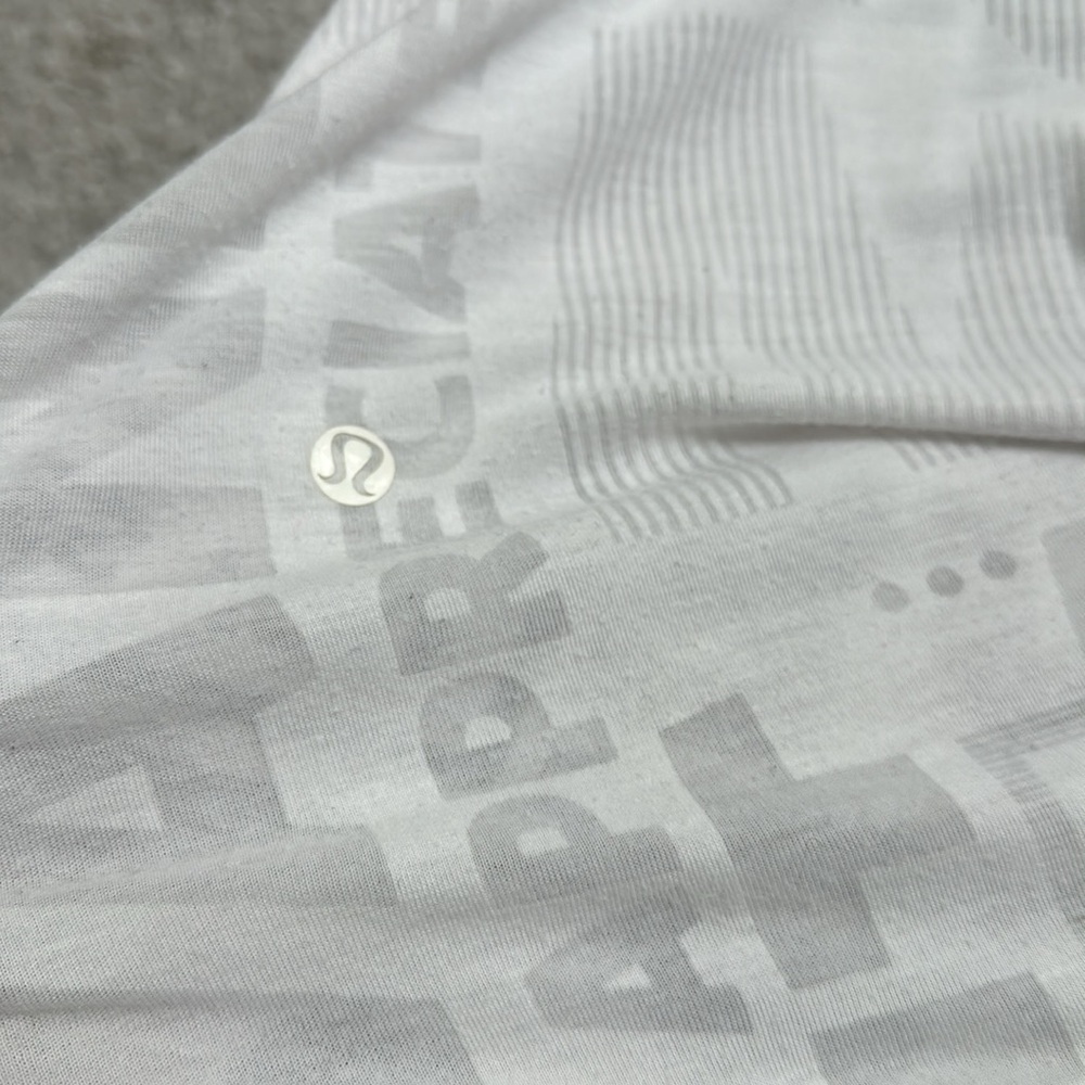 Lululemon Next To Nothing Tank Exploded Manifesto Pop Block Burnout White - Picture 11 of 11